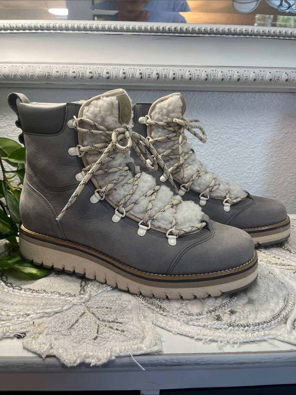 EUC Cole Haan Women's Zerogrand Lodge Waterproof Hiker Booties - Picture 3 of 15